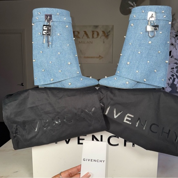 Givenchy 40 Shark Lock Pearl-Embellished Denim Ankle Boots - Picture 17 of 17